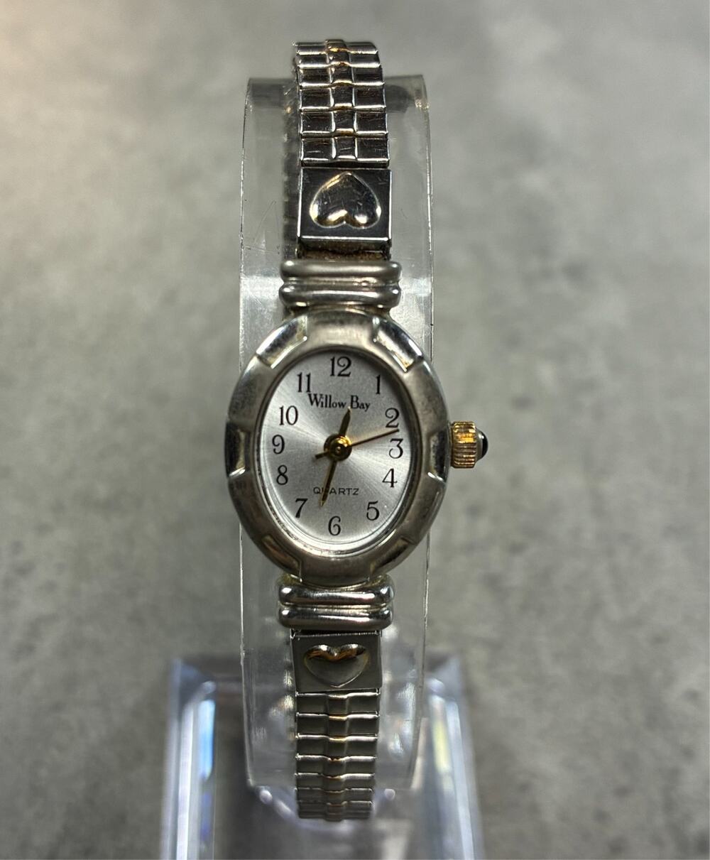 Willow Bay Women's Quartz Watch 16mm Oval Silver Tone Hearts Working